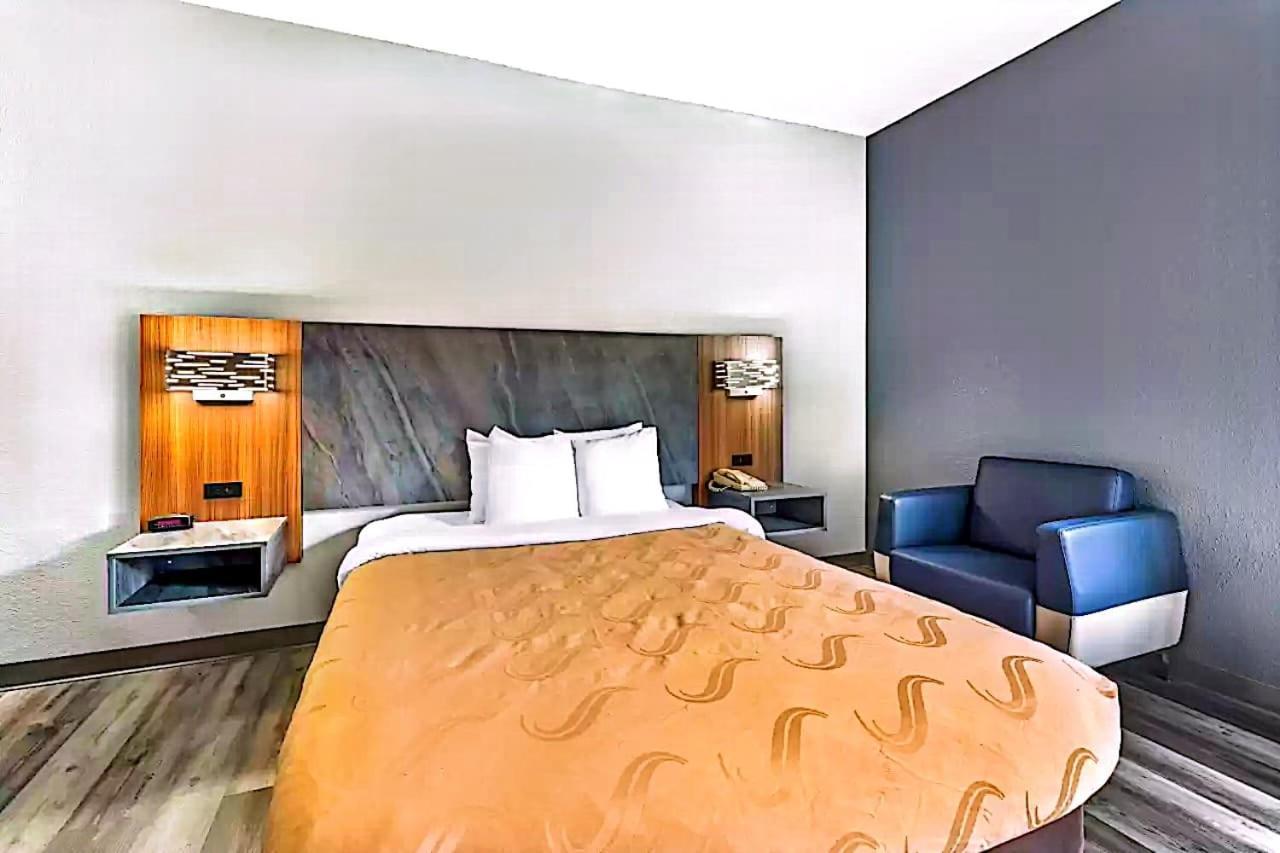 Quality Inn & Suites Manhattan Kültér fotó