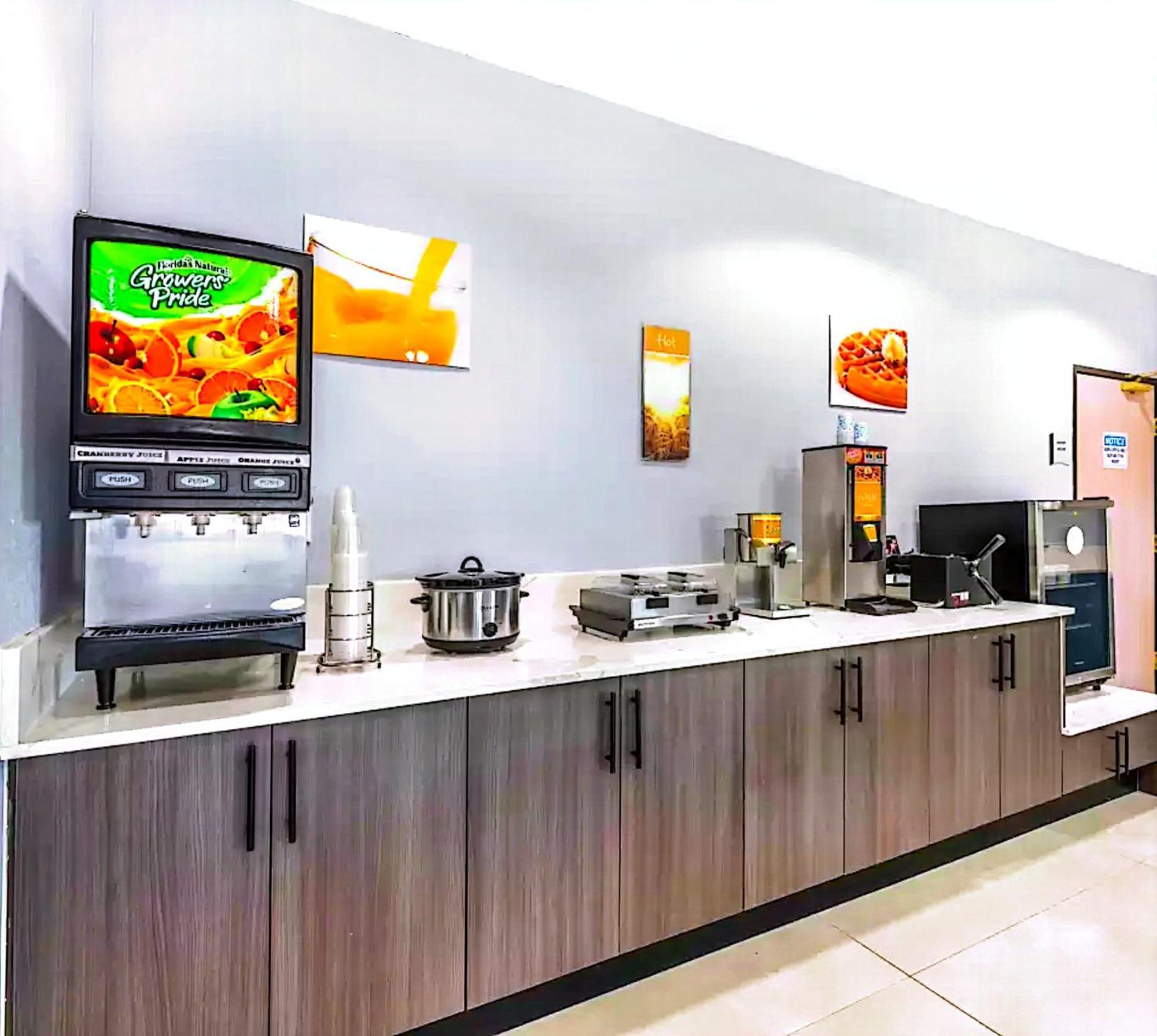 Quality Inn & Suites Manhattan Kültér fotó