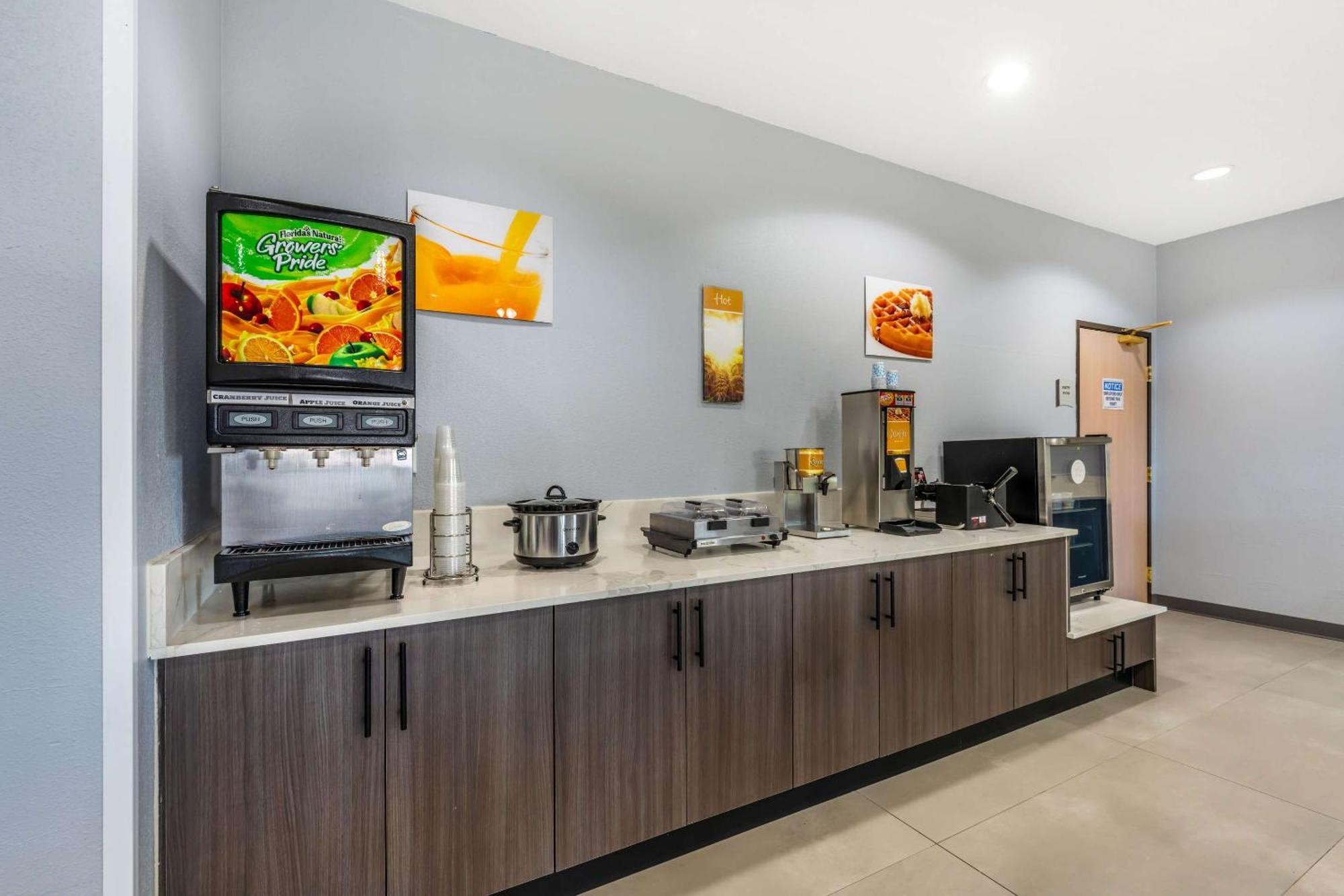 Quality Inn & Suites Manhattan Kültér fotó